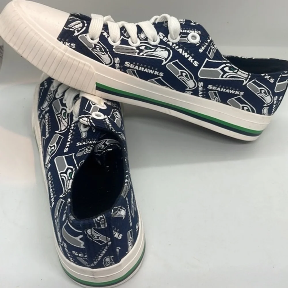 NWT NFL Seahawks shoes lace up sneakers size 8